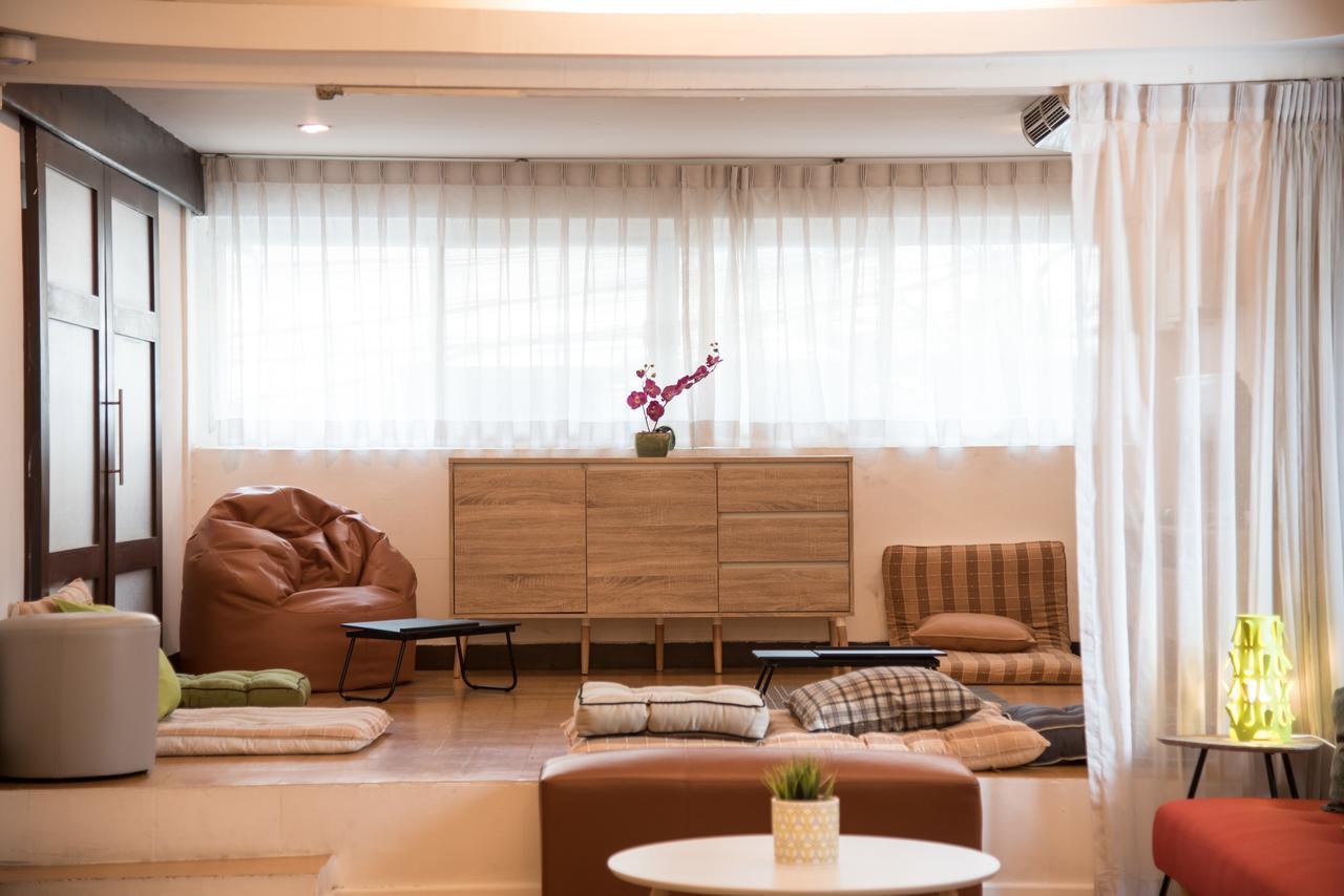 Bed & Body Hostel Банкок Екстериор снимка