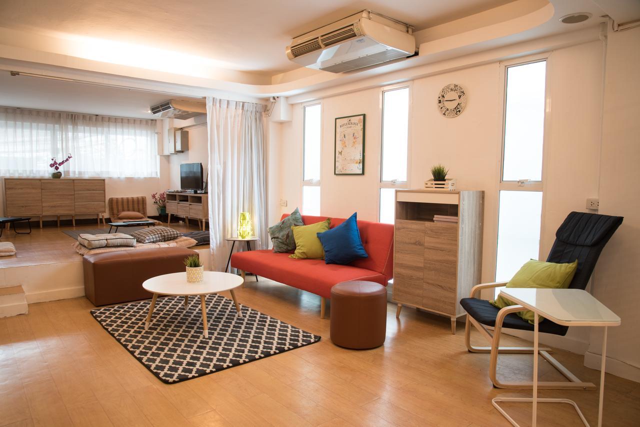 Bed & Body Hostel Банкок Екстериор снимка