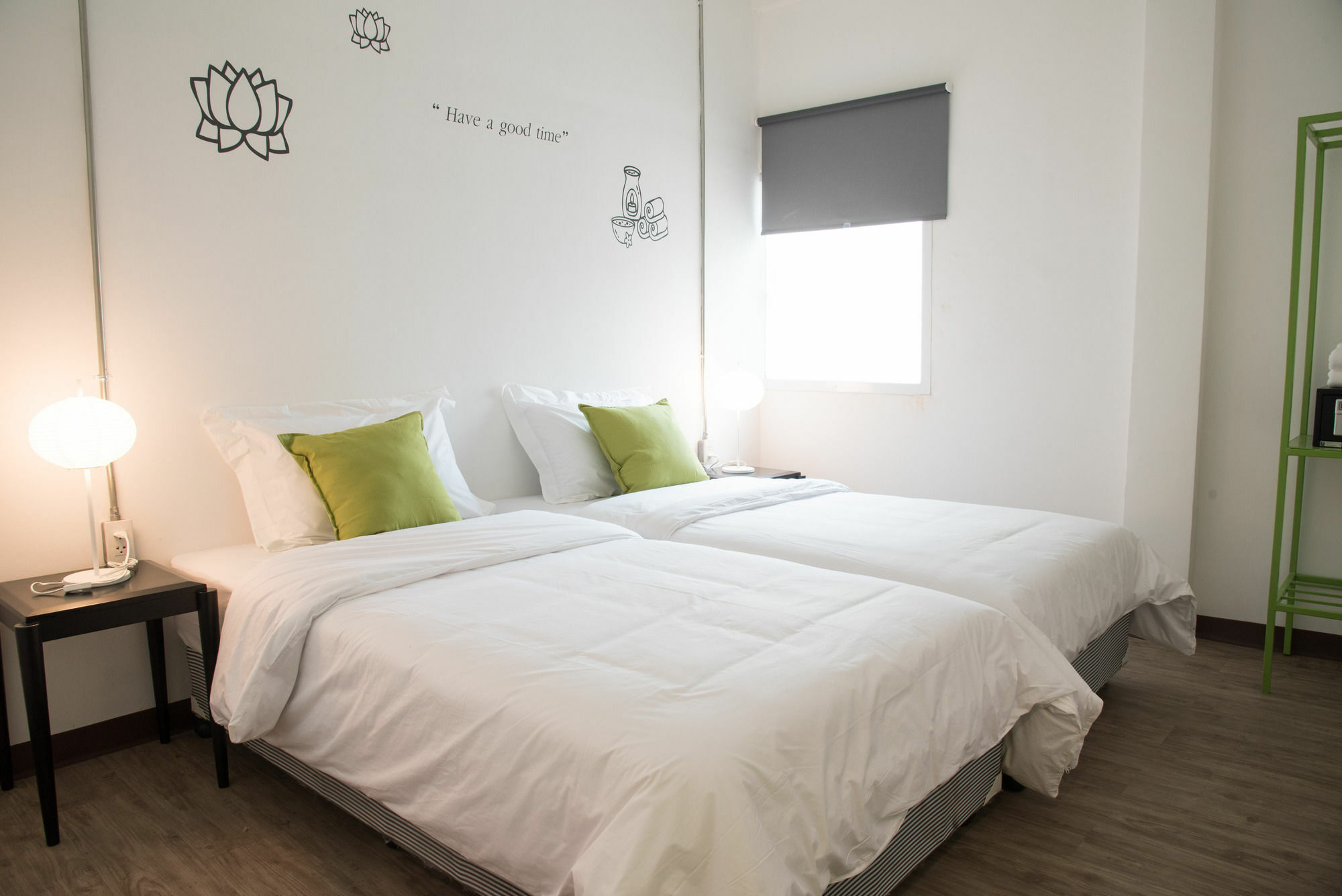 Bed & Body Hostel Банкок Екстериор снимка