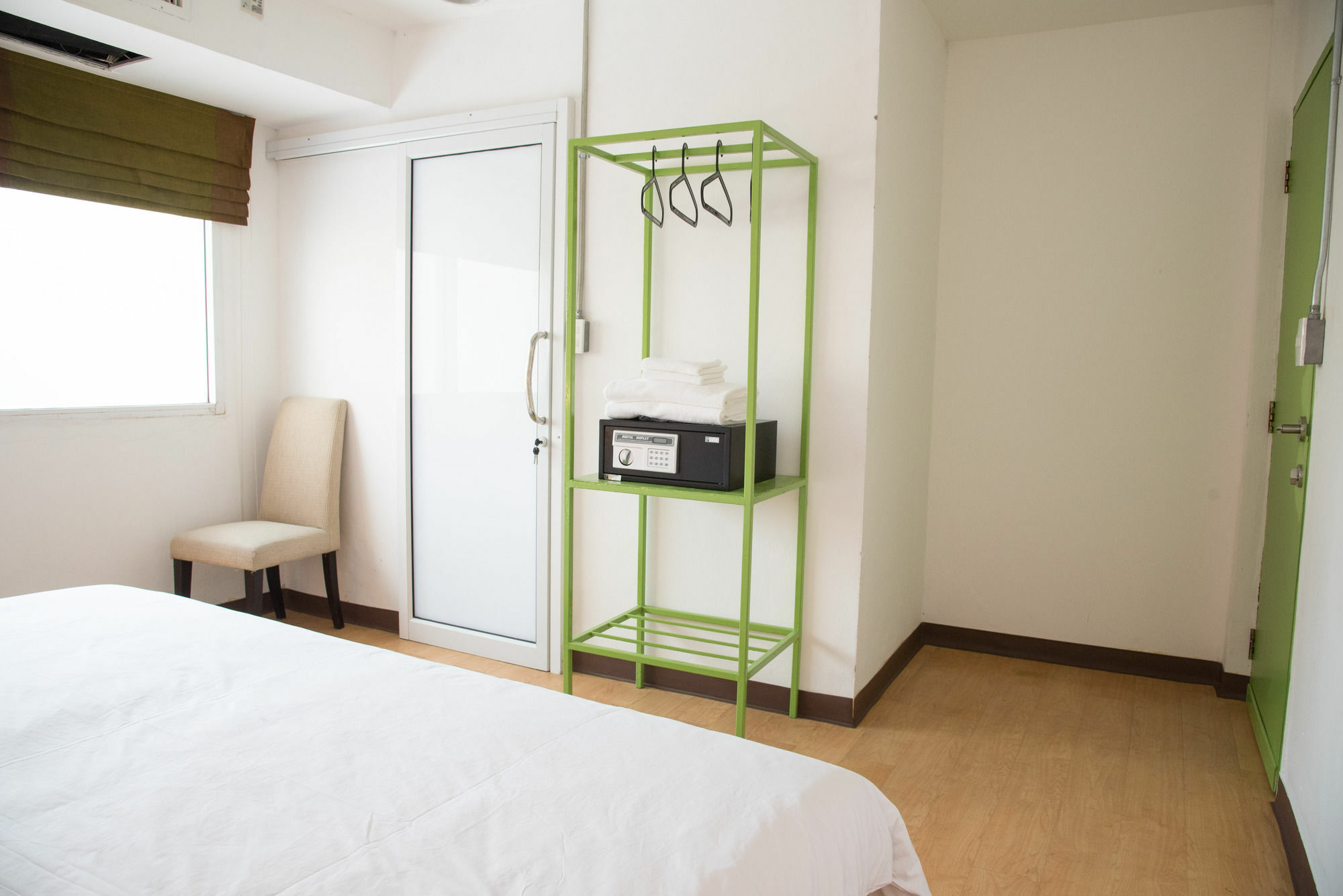 Bed & Body Hostel Банкок Екстериор снимка